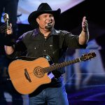 garth Brooks country concert 2021 / 2022
