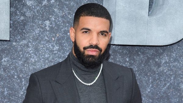 Drake Tour 2022: Tickets, Setlist & T-shirts - Vocal Bop