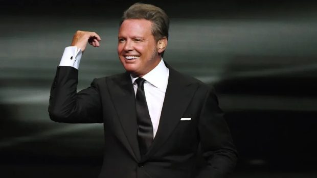 Luis Miguel Net Worth 2023 : Bio, Carrier & Other Facts